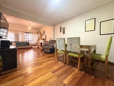 Casa 4 ambientes con 1 baño