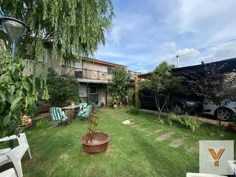 Casa en Venta - 5 Dormitorios 3 Baños - 240mts - Mar Del Tuyu