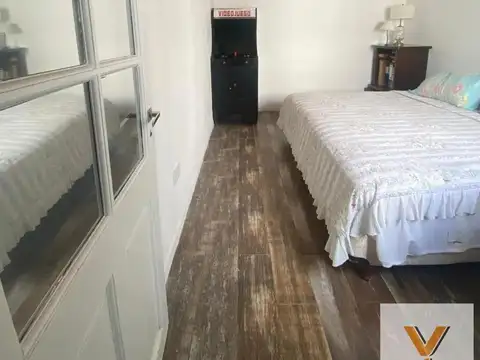 Casa en Venta - 5 Dormitorios 3 Baños - 240mts - Mar Del Tuyu