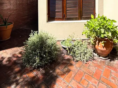 Casa en Alquiler en Plaza Guemes, USD 1.800