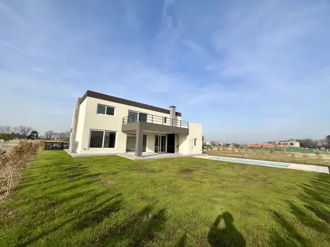 Casa en Venta en Bella Vista, USD 470.000