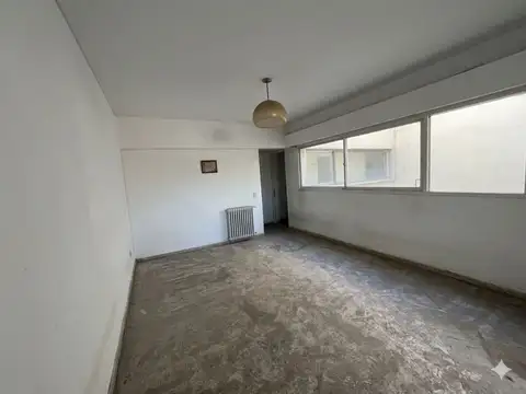 Departamento 6 ambientes con 1 baño