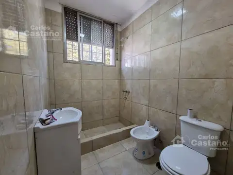 Depto Tipo Casa en Alquiler en Florida Mitre/Este, $ 890.000