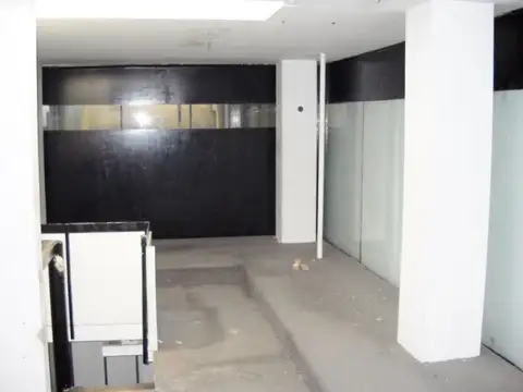 ESPLENDIDO LOCALL  UNICO POR SU FRENTE  10MTS  PB Y EP  90 MTS TOTALES