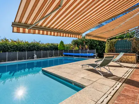 Casa 6 ambientes con 3 baños