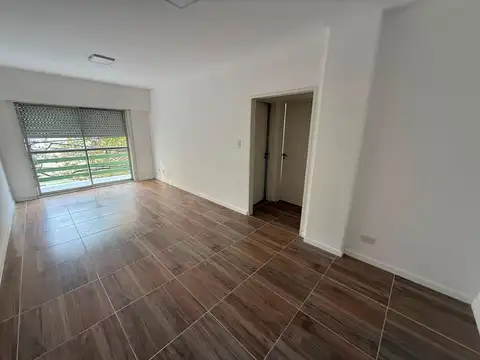 Departamento en Alquiler en Zarate, $ 890.000