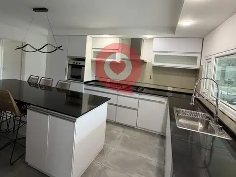 Casa en alquiiler en el Rincon Club de Campo calle 14