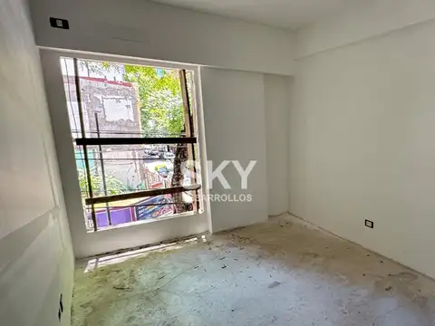 Manuel Ugarte 2504 - 204