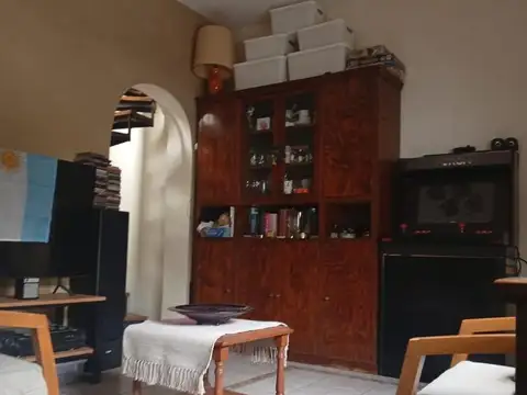 Depto Tipo Casa 5 ambientes con 2 baños