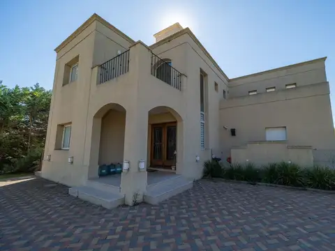 Casa en Venta en Roldan, USD 360.000