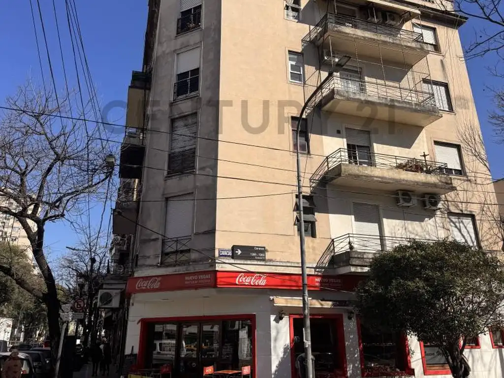Gaona 2900, Piso 0