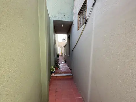 Juan Bautista Alberdi al 3200