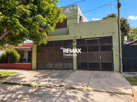 Venta casa con local comercial y cochera