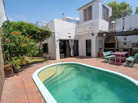 CASA EN VENTA REFINERIA TRES DORMITORIOS