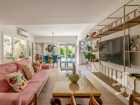Depto Tipo Casa en Venta de 4 ambientes