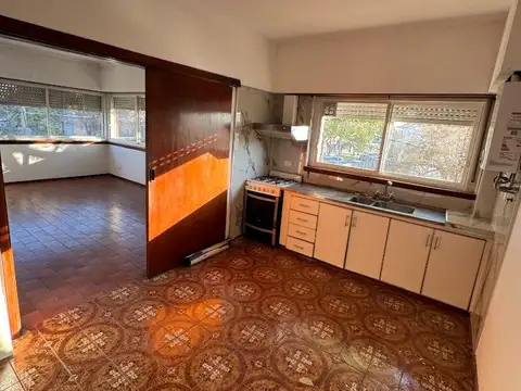 Depto. de 70 m² con 2 Dorm. en Alquiler en R. de Escalada.