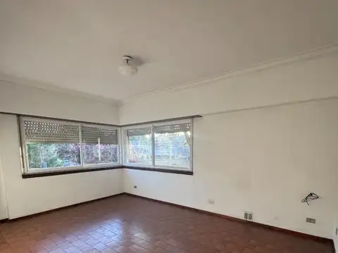 Depto. de 70 m² con 2 Dorm. en Alquiler en R. de Escalada.