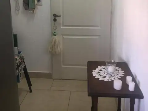 excelente departamento 2 ambientes a cuadras del centro