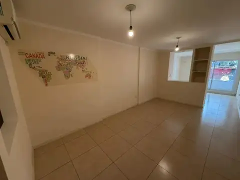 Departamento en Alquiler en Alberdi, $ 450.000