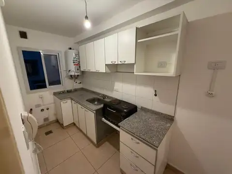 Departamento en Alquiler en Alberdi, $ 450.000