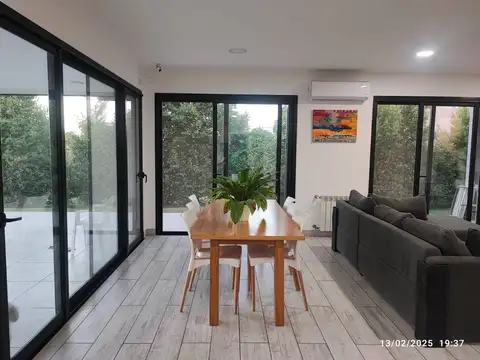 Casa en Venta con 6 cocheras