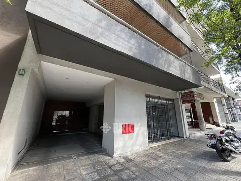 COCHERA FIJA DESCUBIERTA N° 13 EN PLANTA BAJA EN AV. JUAN DE GARAY AL 3700 (HAY OTRAS)