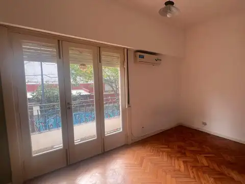 VENTA, casa multifamiliar lote propio 81m2, Saavedra