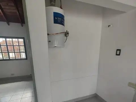Depto Tipo Casa 2 ambientes con 1 baño