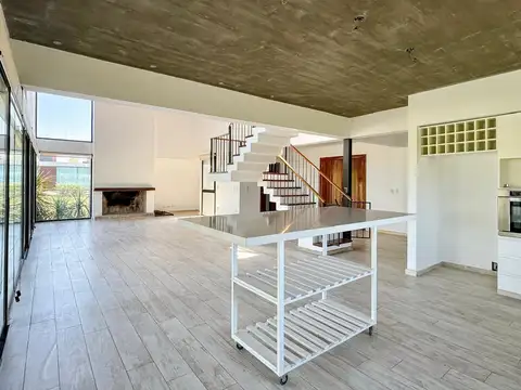 Casa en Venta al Este