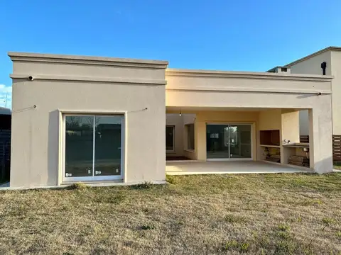 Casa a Estrenar En Venta Una Planta Santa Emilia