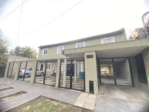 Dos Ambientes En Alquiler Con Cochera En Saavedra 2256
