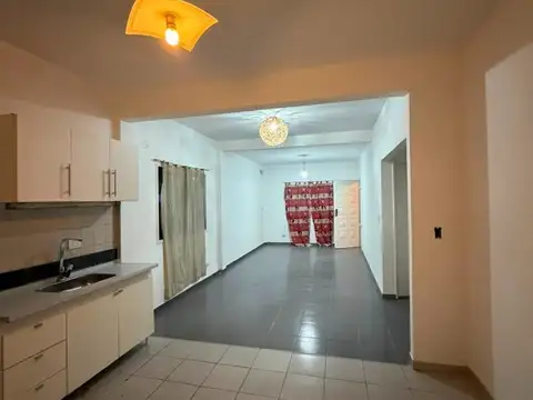 Casa en Alquiler en Berazategui, $ 700.000