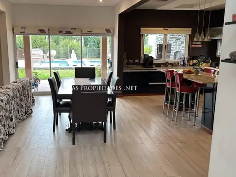 Casa en Alquiler de 3 dormitorios