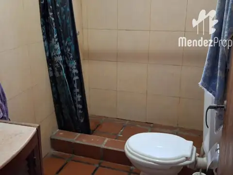 Casa 3 ambientes con 1 baño