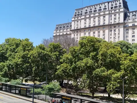 Oficina en Alquiler con 2 cocheras