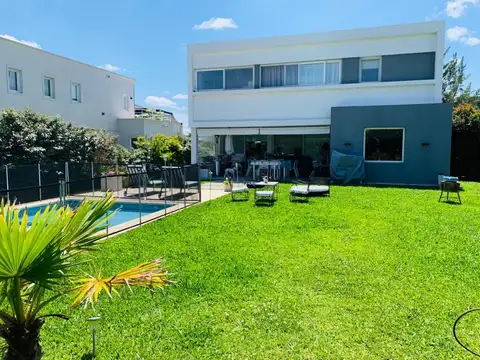 Casa  en Venta en Los Alisos, Nordelta