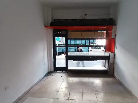 Local en Alquiler 45 años