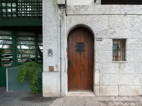 Casa en venta | 2 viviendas en abasto