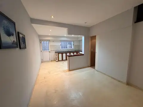 VENTA PH TIPO CASA 4 AMB C/ COCHERA EN QUILMES