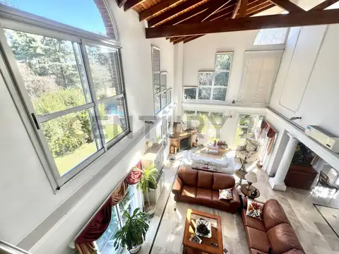 Casa en Venta de 5 dormitorios
