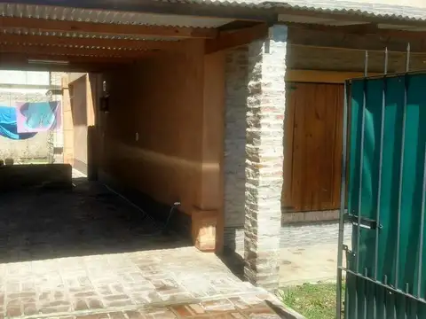 Casa en Venta en Villa Santos Tesei, USD 130.000