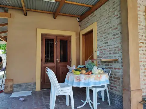 Casa 3 ambientes con 1 baño