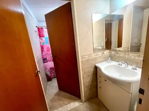 VENTA CASA  SOBRE  DOBLE LOTE 20x40  BERNAL CENTRO