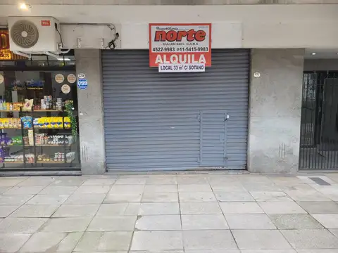 Local en V. Urquiza 33m² + 20m² de sótano c/baño y antebaño