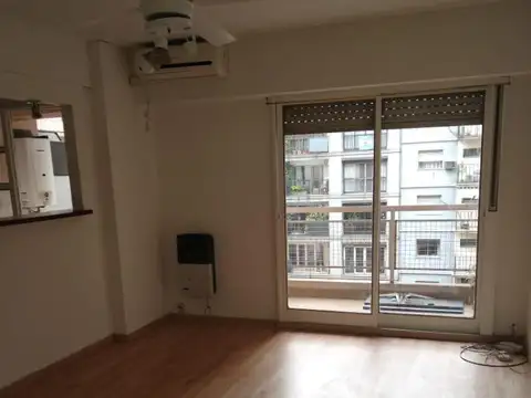 Presidente José Evaristo Uriburu 1200, Piso 6