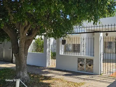 CASA EN VENTA TEMPERLEY - LOMAS DE ZAMORA PERMUTA