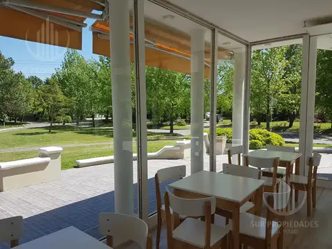 Casa con parque-piscina en Solar del Bosque, Canning -APTO CREDITO