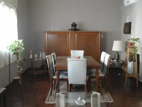 Venta casa de 4 ambientes en Rojas