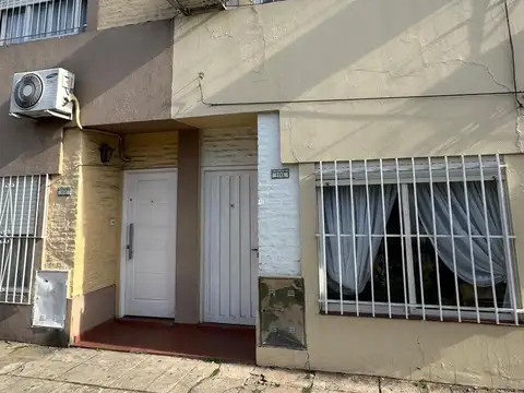 DUPLEX 3 AMBIENTES CON PATIO