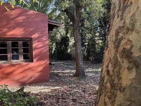 Casa quinta estilo campo en el corazón de Villa Loguercio ¡a solo unos pasos de la laguna!